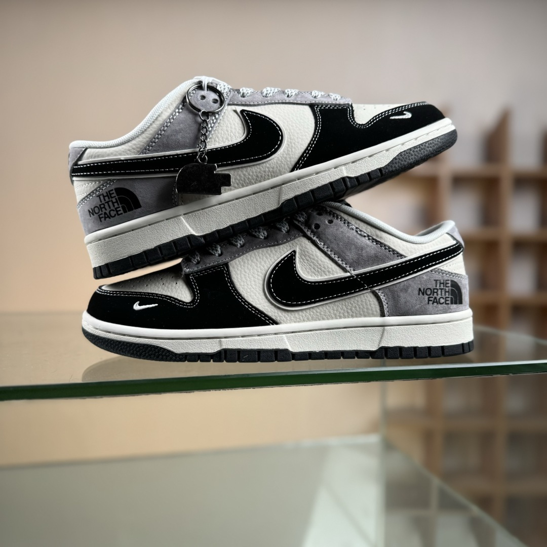 280 Nike SB Dunk Low“ 北面联名—黑灰猪八革” 周年高端定制 低帮休闲板鞋 DN3168-010