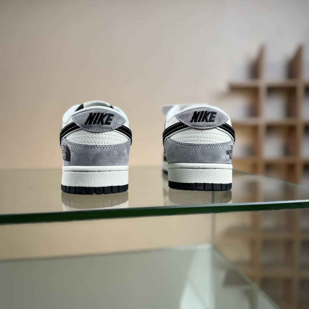 280 Nike SB Dunk Low“ 北面联名—黑灰猪八革” 周年高端定制 低帮休闲板鞋 DN3168-010
