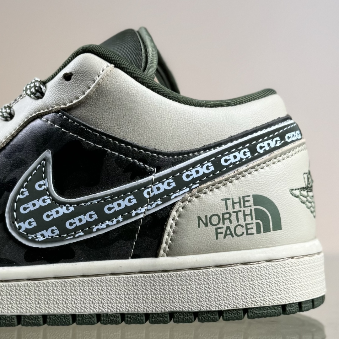 Nike Air Jordan 1 Low 定制配色 定制AJ联名-高端定制 低帮复古文化板鞋 QG1988-012 Nike Air Jordan 1 Low 定制配色 定制AJ联名-高端定制 低帮复古文化板鞋 QG1988-012