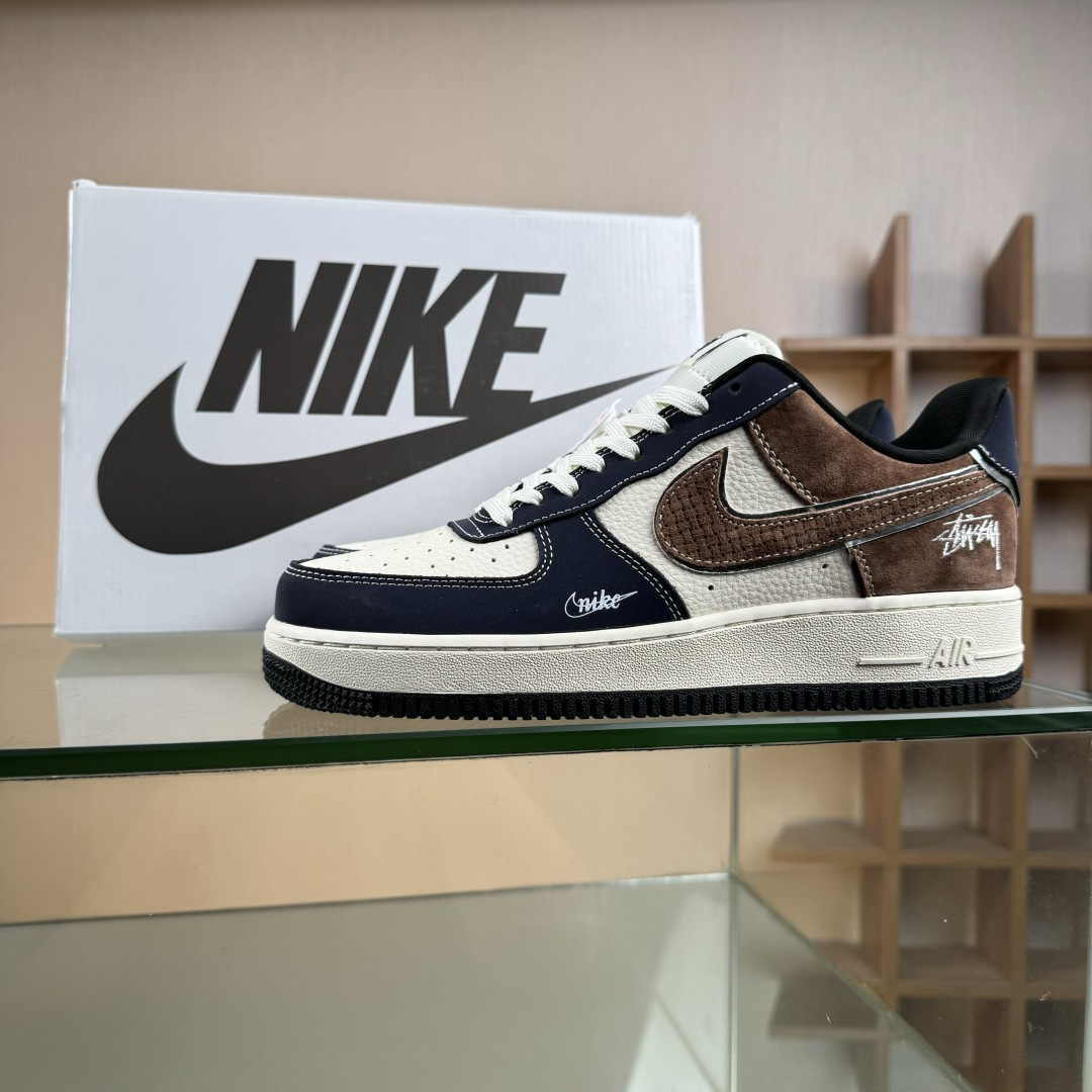NIke Air Force 1 '07 Low “斯图西联名-蓝棕猪八革”空军一号 低帮 运动鞋 休闲鞋 DF0188-105 NIke Air Force 1 '07 Low “斯图西联名-蓝棕猪八革”空军一号 低帮 运动鞋 休闲鞋 DF0188-105