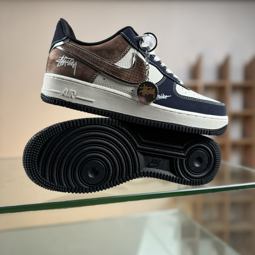 NIke Air Force 1 '07 Low “斯图西联名-蓝棕猪八革”空军一号 低帮 运动鞋 休闲鞋 DF0188-105 NIke Air Force 1 '07 Low “斯图西联名-蓝棕猪八革”空军一号 低帮 运动鞋 休闲鞋 DF0188-105