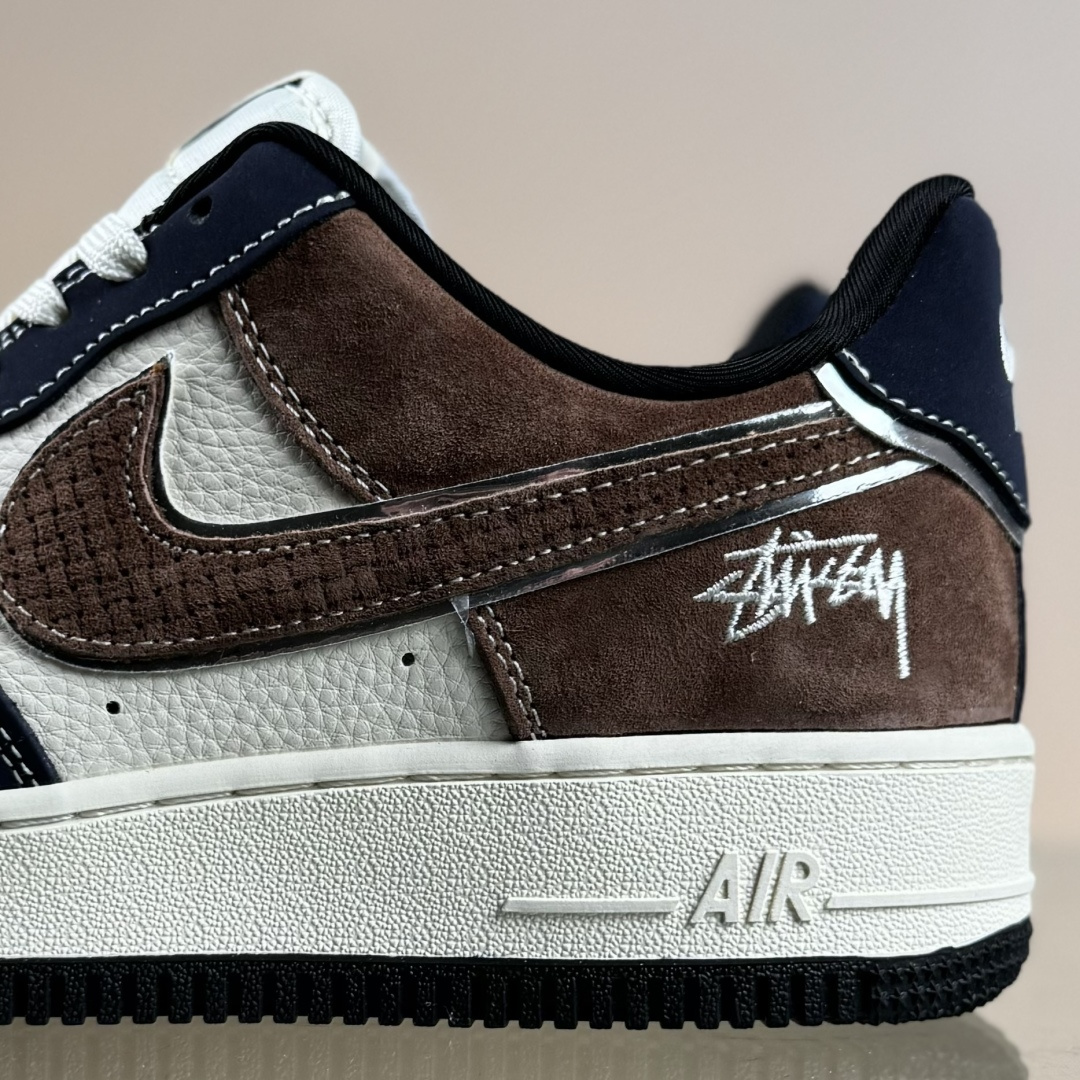 NIke Air Force 1 '07 Low “斯图西联名-蓝棕猪八革”空军一号 低帮 运动鞋 休闲鞋 DF0188-105 NIke Air Force 1 '07 Low “斯图西联名-蓝棕猪八革”空军一号 低帮 运动鞋 休闲鞋 DF0188-105