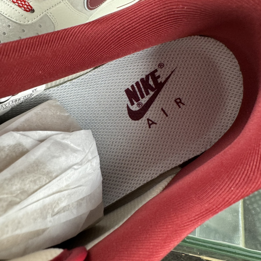 Nike Air Force 1'07 Low 联名 印花红勾 空军低帮休闲板鞋 SY1388-019 Nike Air Force 1'07 Low 联名 印花红勾 空军低帮休闲板鞋 SY1388-019