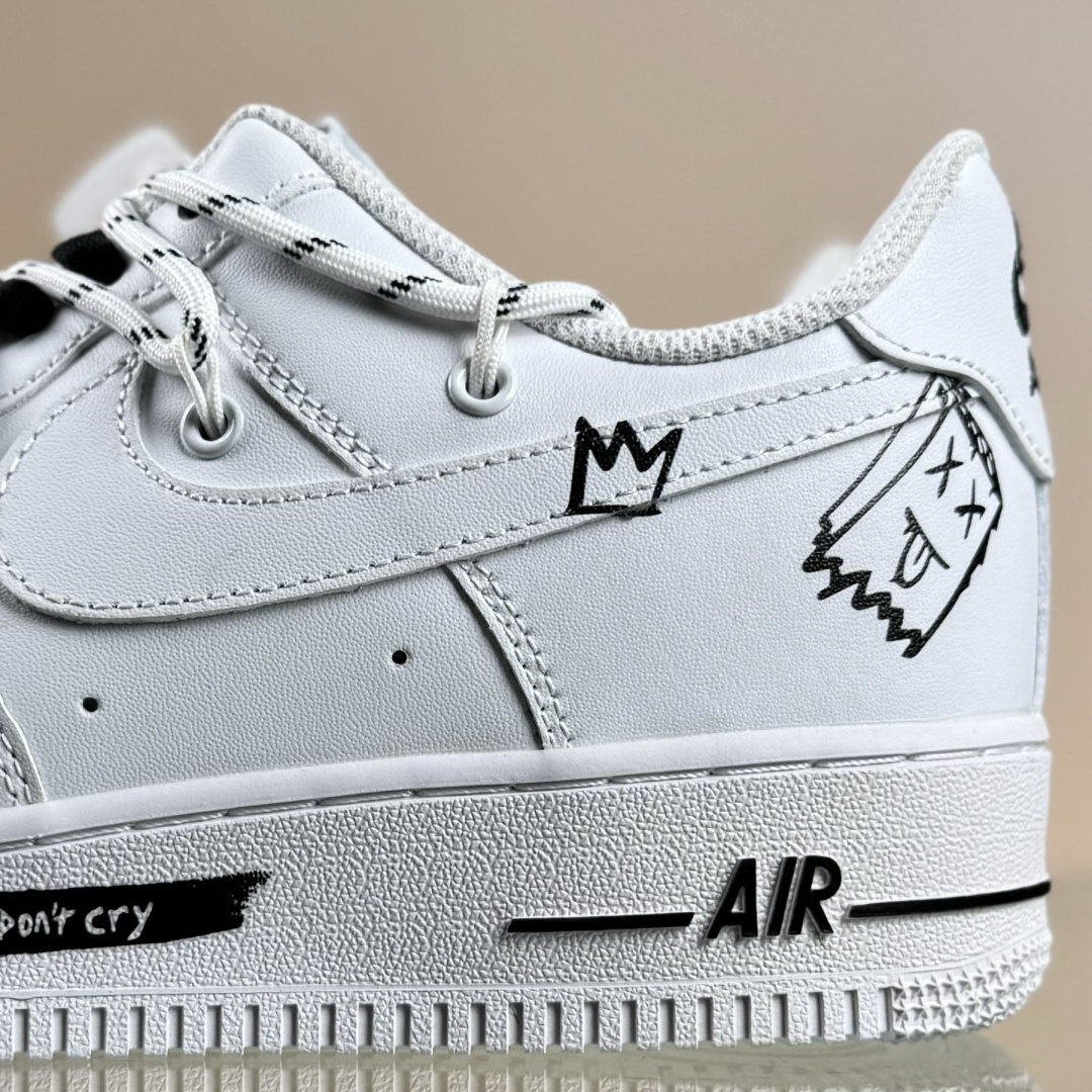 260 “简涂怪趣”订制空军一号板鞋 该定制版球鞋选用原鞋款为Nike Air Force 1'07空军一号 CZ8699-578-Chinese UA Cheap High Quatity Brand Clothes Bags handbags Sneakers wholesale wholesaler seller from China Factory suppliers Fashion Clothing Shoes best Quality Beautiful Price 260 “简涂怪趣”订制空军一号板鞋 该定制版球鞋选用原鞋款为Nike Air Force 1'07空军一号 CZ8699-578