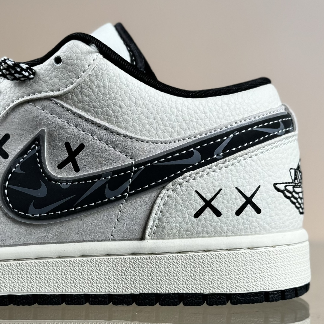 Nike Air Jordan 1 Low AJ1乔1低帮休闲板鞋 LR8888-019 Nike Air Jordan 1 Low AJ1乔1低帮休闲板鞋 LR8888-019