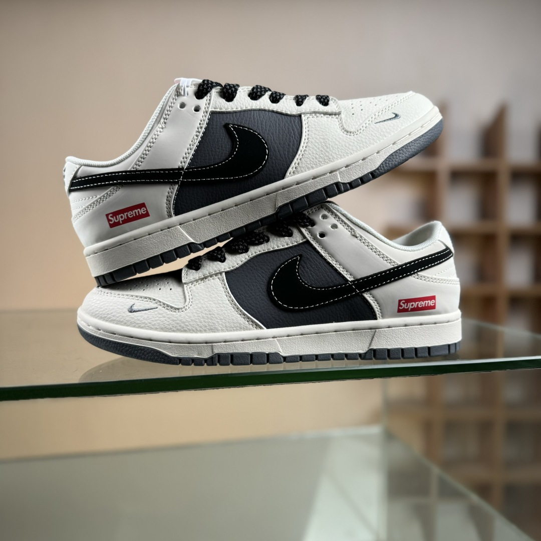 Nike SB Dunk Low“ Supreme 联名—米灰黑拼接” 周年高端定制 低帮休闲板鞋 JP1628-011 Nike SB Dunk Low“ Supreme 联名—米灰黑拼接” 周年高端定制 低帮休闲板鞋 JP1628-011