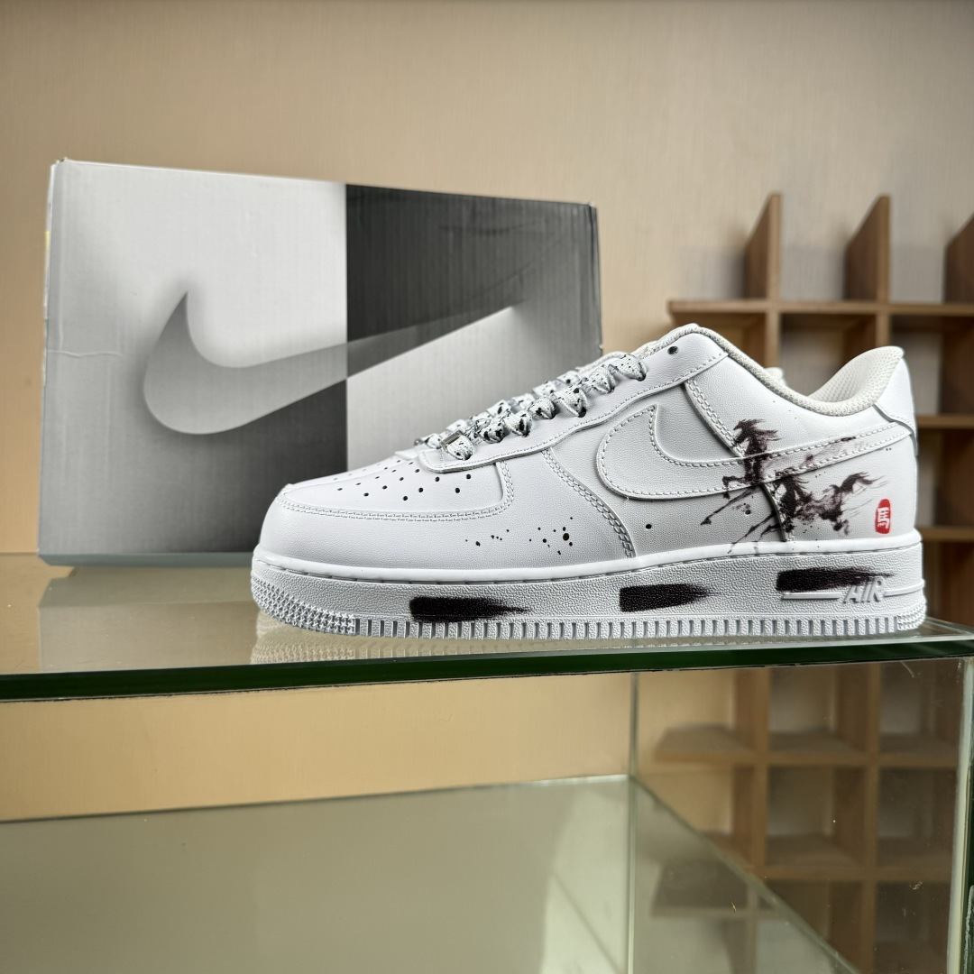 “墨马”订制空军一号板鞋 该定制版球鞋选用原鞋款为Nike Air Force 1'07空军一号 CW2288-111-Top High Quatity Cheap Sneakers Fashion Clothing Clothes Bags handbags Shoes of all Brand wholesale With The best Quality And Beautiful Price from China Factory Chinese suppliers wholesaler seller “墨马”订制空军一号板鞋 该定制版球鞋选用原鞋款为Nike Air Force 1'07空军一号 CW2288-111