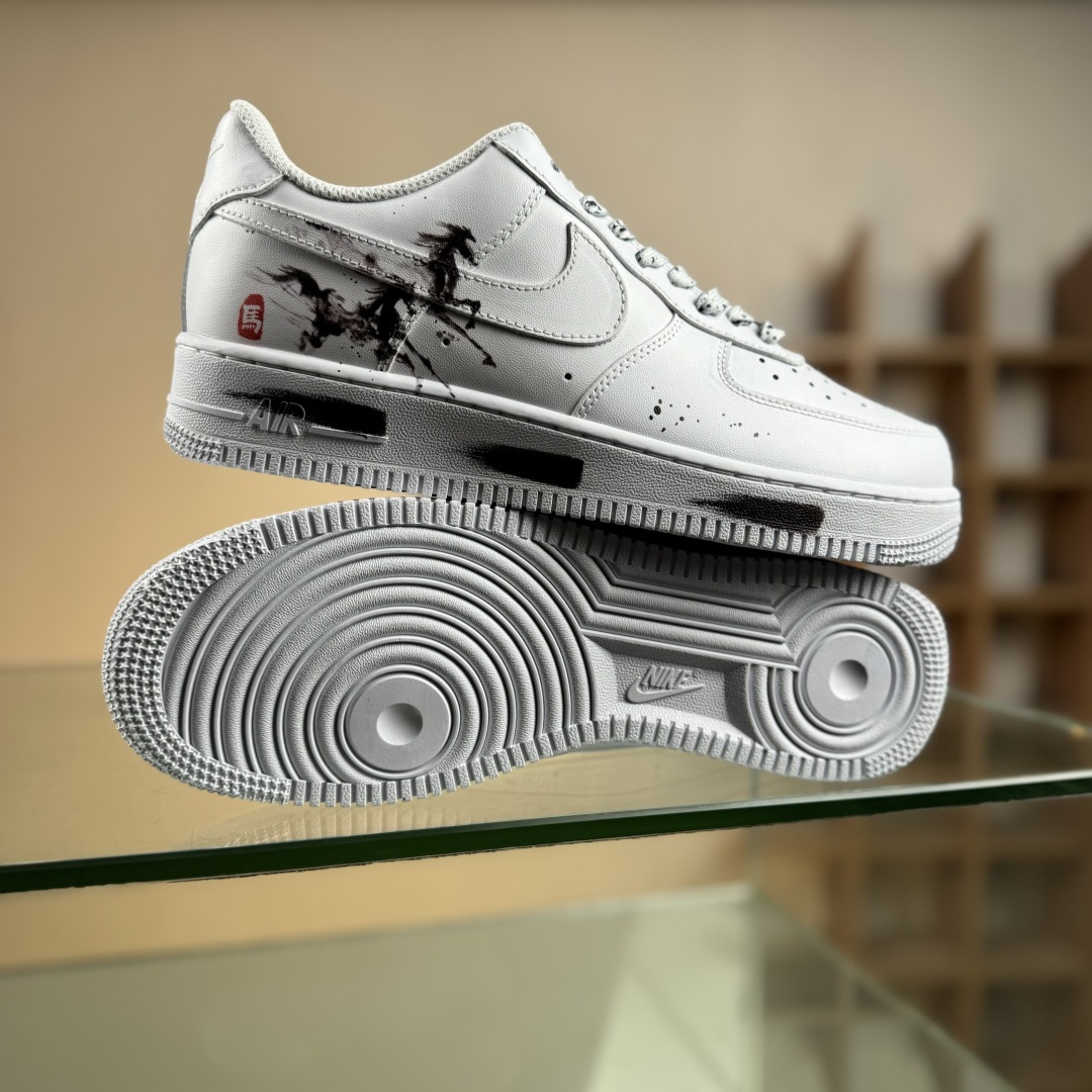“墨马”订制空军一号板鞋 该定制版球鞋选用原鞋款为Nike Air Force 1'07空军一号 CW2288-111-Top High Quatity Cheap Sneakers Fashion Clothing Clothes Bags handbags Shoes of all Brand wholesale With The best Quality And Beautiful Price from China Factory Chinese suppliers wholesaler seller “墨马”订制空军一号板鞋 该定制版球鞋选用原鞋款为Nike Air Force 1'07空军一号 CW2288-111