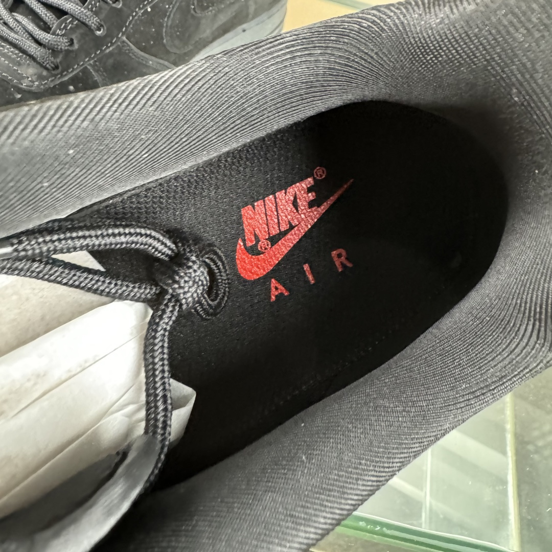 Nike Air Force 1'07 Low Supreme联名 全猪八 空军一号低帮休闲板鞋 DF0188-119 Nike Air Force 1'07 Low Supreme联名 全猪八 空军一号低帮休闲板鞋 DF0188-119