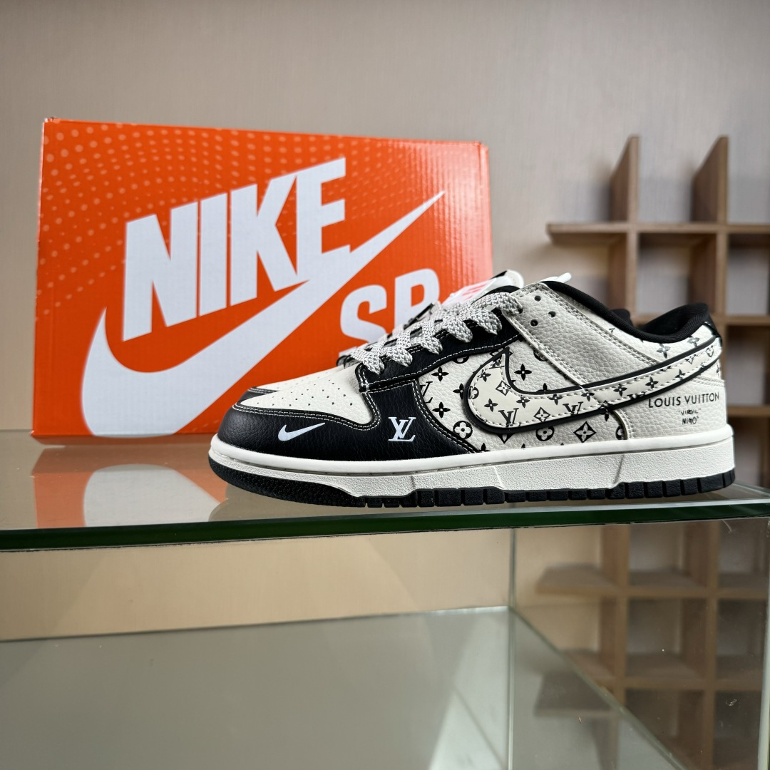 Nike SB Dunk Low“ LV联名—米黑印花” 周年高端定制 低帮休闲板鞋 MN1688-101 Nike SB Dunk Low“ LV联名—米黑印花” 周年高端定制 低帮休闲板鞋 MN1688-101