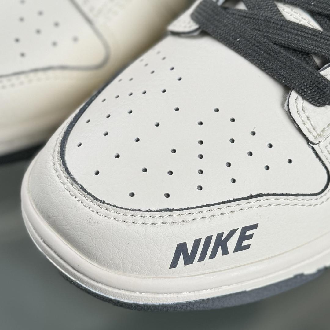 Nike SB Dunk Low 巴黎世家联名 白灰印花 高端定制 低帮休闲板鞋 XD1588-246-Top High Quatity Cheap Sneakers Fashion Clothing Clothes Bags handbags Shoes of all Brand wholesale With The best Quality And Beautiful Price from China Factory Chinese suppliers wholesaler seller Nike SB Dunk Low 巴黎世家联名 白灰印花 高端定制 低帮休闲板鞋 XD1588-246