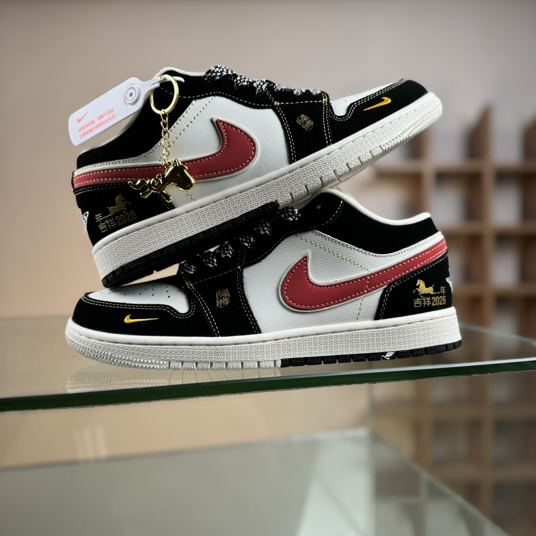 280 Nike Jordan Air Jordan 1“ 马年限定——黑红金标” 高端定制 低帮 复古 减震 防滑 耐磨 篮球鞋 LL8888-002-Chinese UA Cheap High Quatity Brand Clothes Bags handbags Sneakers wholesale wholesaler seller from China Factory suppliers Fashion Clothing Shoes best Quality Beautiful Price 280 Nike Jordan Air Jordan 1“ 马年限定——黑红金标” 高端定制 低帮 复古 减震 防滑 耐磨 篮球鞋 LL8888-002