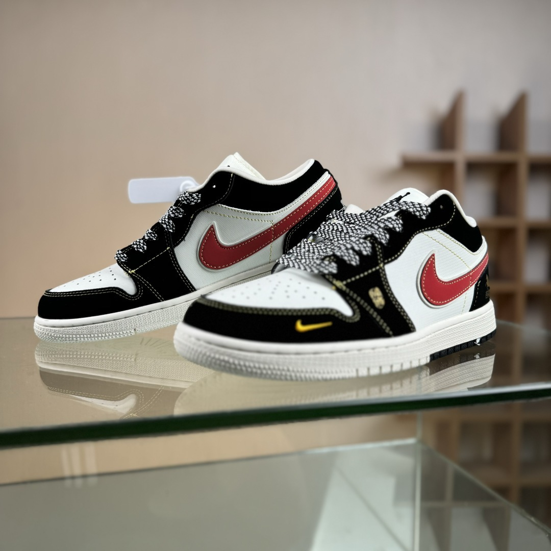 280 Nike Jordan Air Jordan 1“ 马年限定——黑红金标” 高端定制 低帮 复古 减震 防滑 耐磨 篮球鞋 LL8888-002-Chinese UA Cheap High Quatity Brand Clothes Bags handbags Sneakers wholesale wholesaler seller from China Factory suppliers Fashion Clothing Shoes best Quality Beautiful Price 280 Nike Jordan Air Jordan 1“ 马年限定——黑红金标” 高端定制 低帮 复古 减震 防滑 耐磨 篮球鞋 LL8888-002