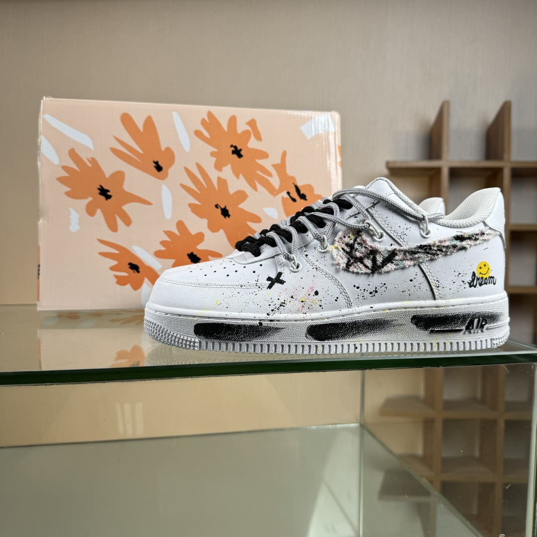 Air Force 1'07 Low 野涂日记 空军一号低帮休闲板鞋 DH1999-334 Air Force 1'07 Low 野涂日记 空军一号低帮休闲板鞋 DH1999-334