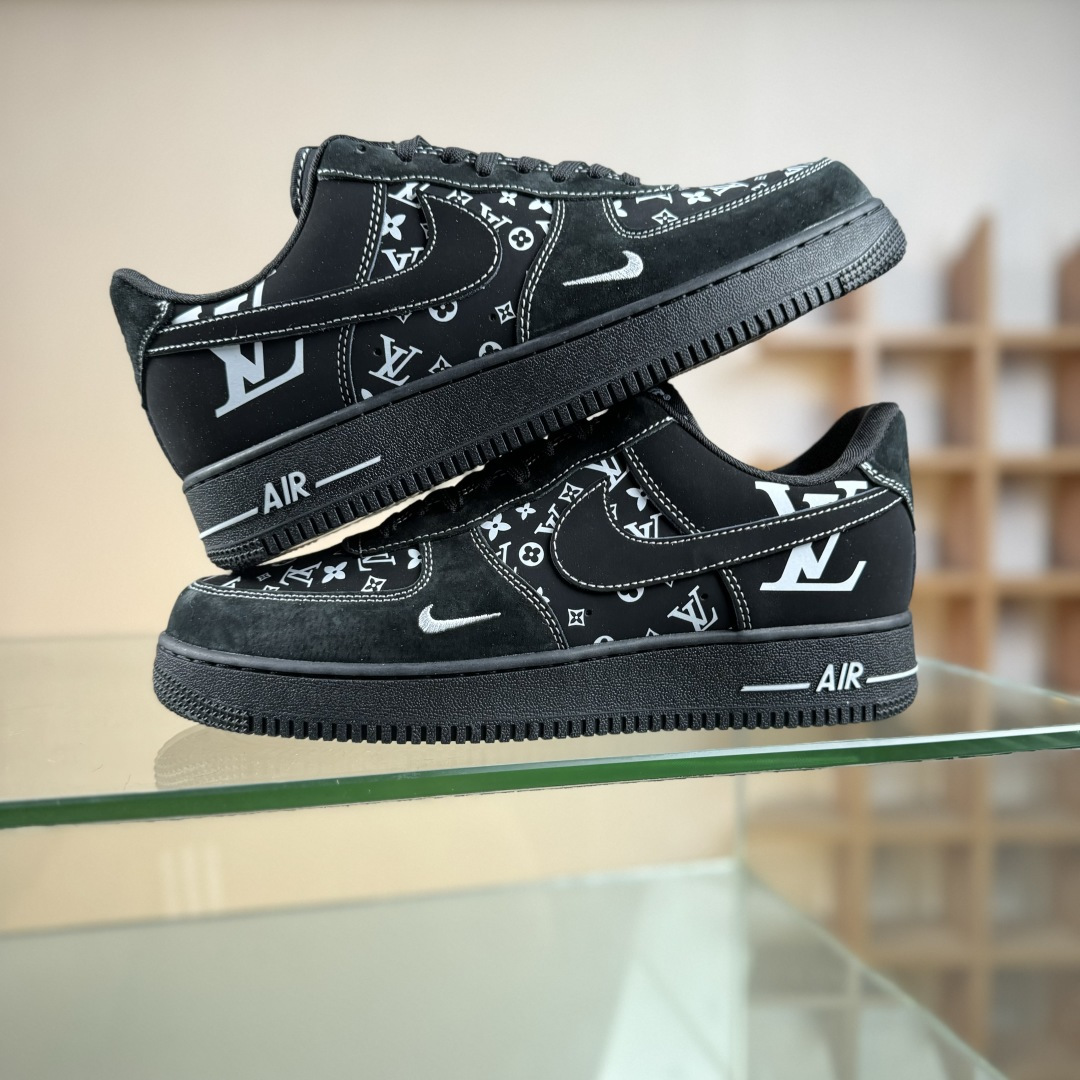 260 NIke Air Force 1 '07 Low “LV联名--翻绒黑印花 空军一号低帮 运动鞋 SS1979-001-Chinese UA Cheap High Quatity Brand Clothes Bags handbags Sneakers wholesale wholesaler seller from China Factory suppliers Fashion Clothing Shoes best Quality Beautiful Price 260 NIke Air Force 1 '07 Low “LV联名--翻绒黑印花 空军一号低帮 运动鞋 SS1979-001