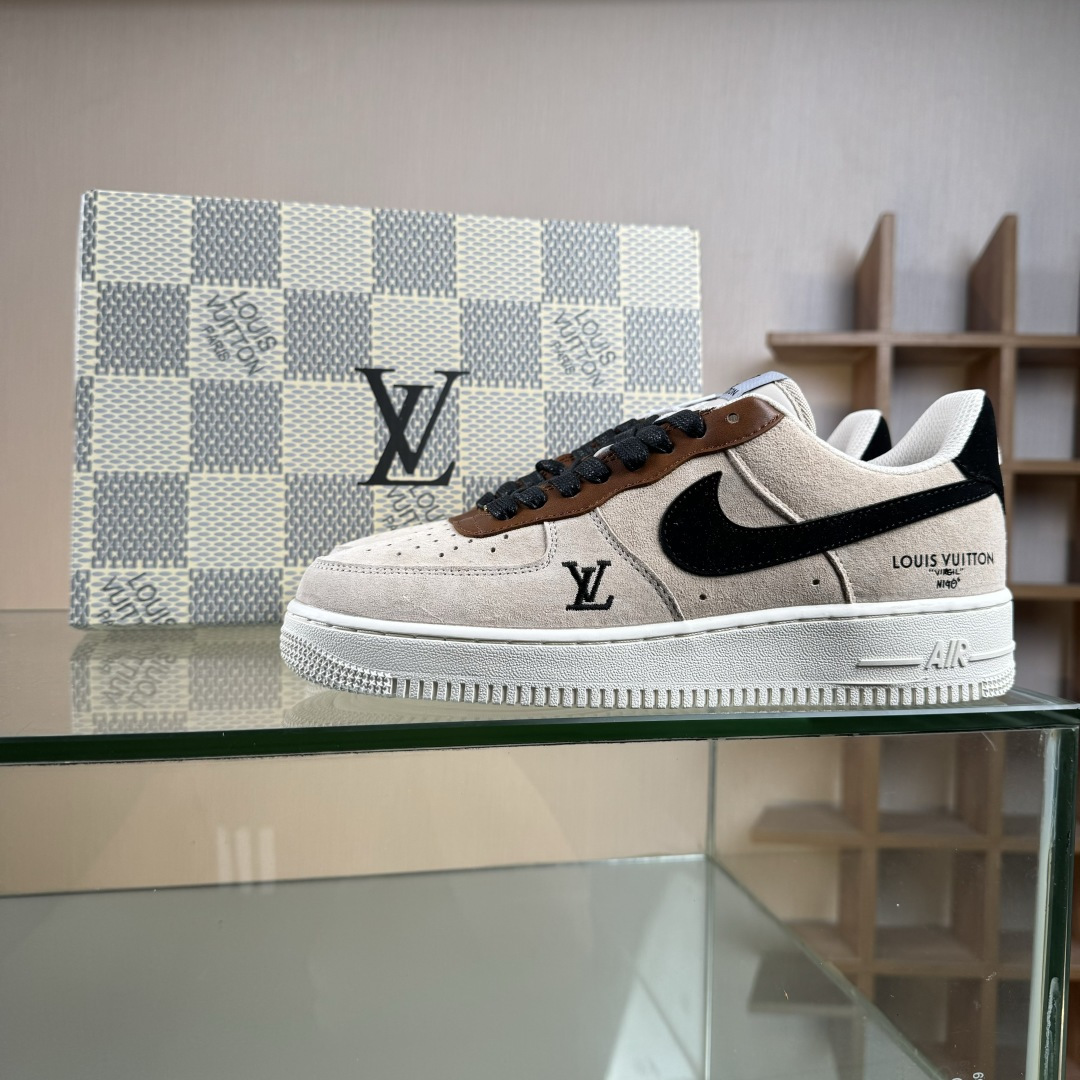 NIke Air Force 1 '07 Low “LV联名--奶茶焦糖” 空军一号低帮 运动鞋 休闲鞋 FQ3546-100 NIke Air Force 1 '07 Low “LV联名--奶茶焦糖” 空军一号低帮 运动鞋 休闲鞋 FQ3546-100