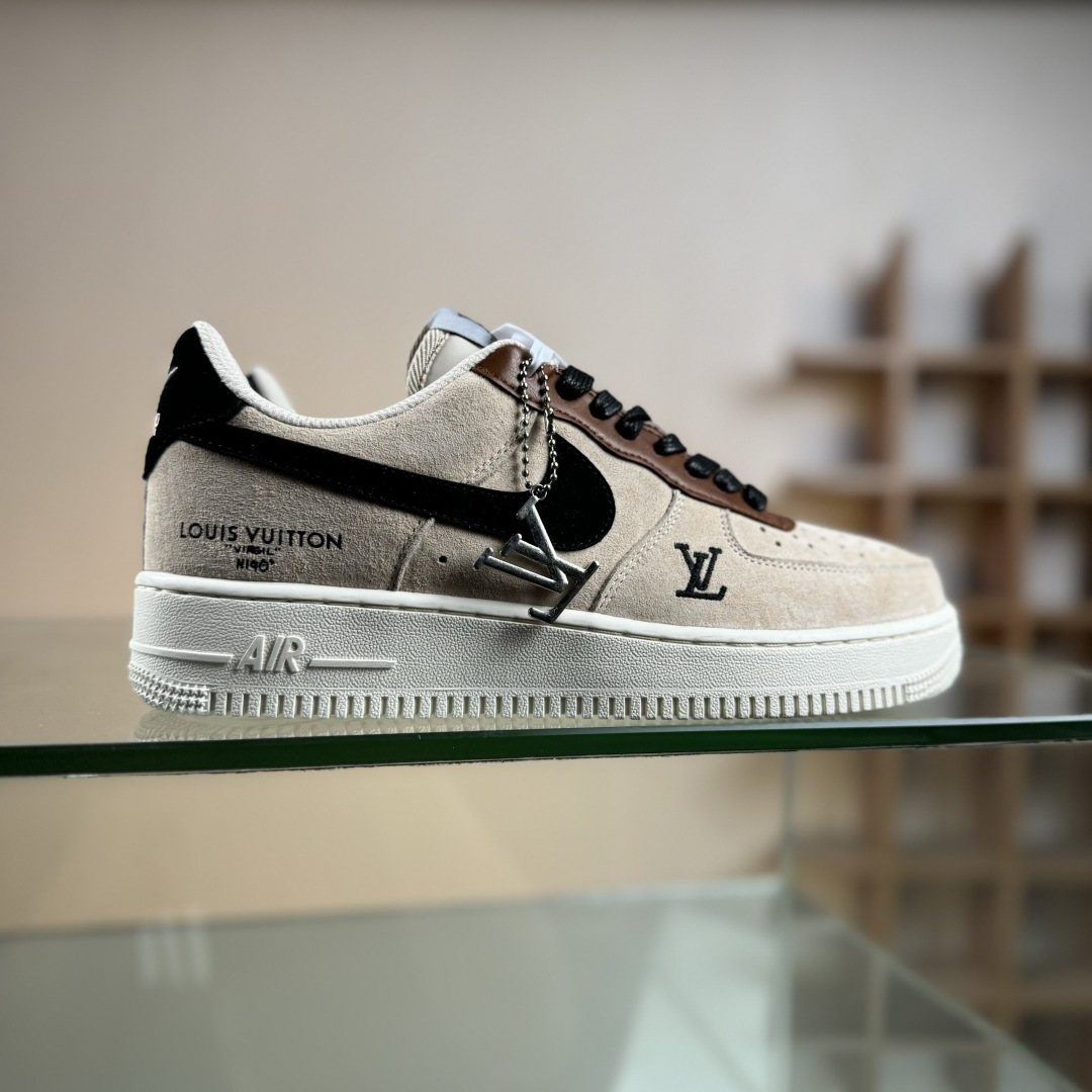 NIke Air Force 1 ’07 Low “LV联名–奶茶焦糖” 空军一号低帮 运动鞋 休闲鞋 FQ3546-100 NIke Air Force 1 ’07 Low “LV联名–奶茶焦糖” 空军一号低帮 运动鞋 休闲鞋 FQ3546-100