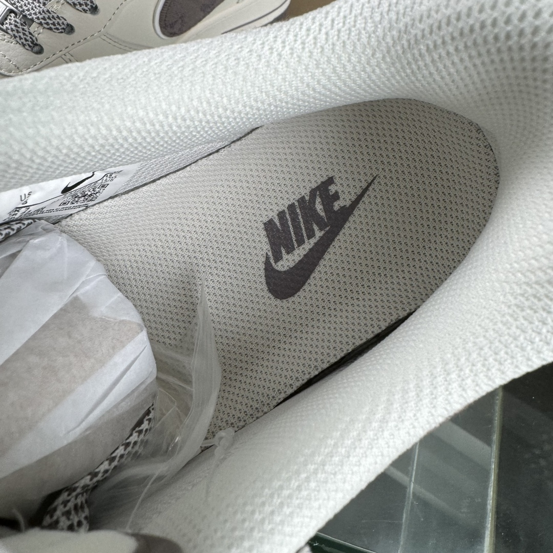 260 NIke Air Force 1 '07 Low “LV联名-米灰牛仔勾”空军一号 低帮 运动鞋 休闲鞋 SM6668-128-Chinese UA Cheap High Quatity Brand Clothes Bags handbags Sneakers wholesale wholesaler seller from China Factory suppliers Fashion Clothing Shoes best Quality Beautiful Price 260 NIke Air Force 1 '07 Low “LV联名-米灰牛仔勾”空军一号 低帮 运动鞋 休闲鞋 SM6668-128