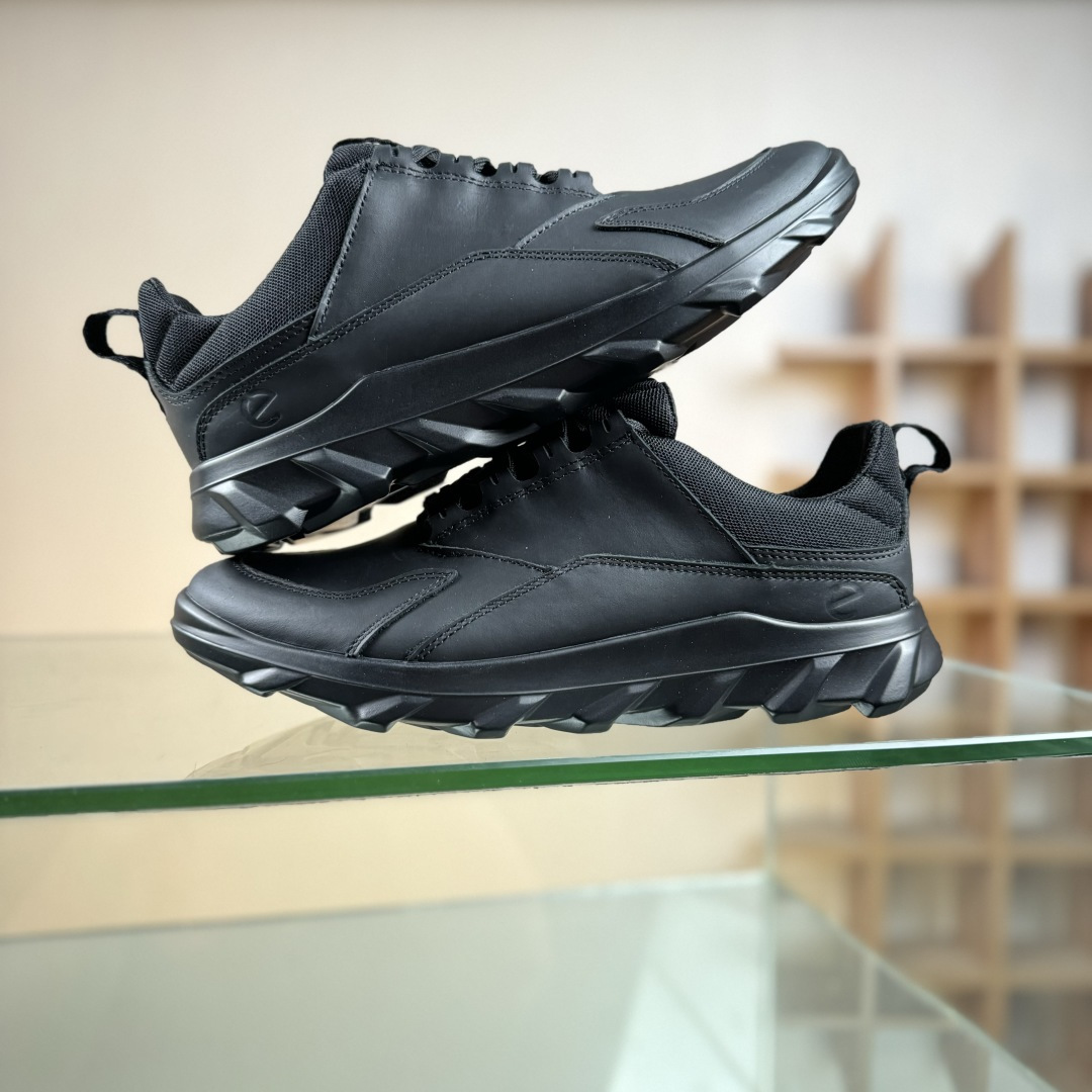 爱步/ECCO Mx Low Gore-tex 驱动系列低帮徒步户外露营百搭休闲运动鞋