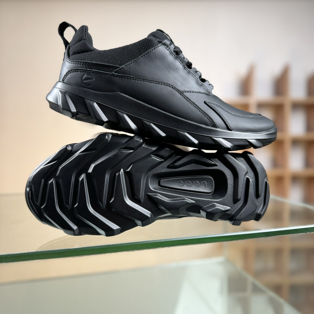 爱步/ECCO Mx Low Gore-tex 驱动系列低帮徒步户外露营百搭休闲运动鞋
