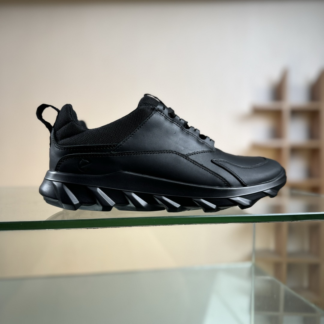 爱步/ECCO Mx Low Gore-tex 驱动系列低帮徒步户外露营百搭休闲运动鞋