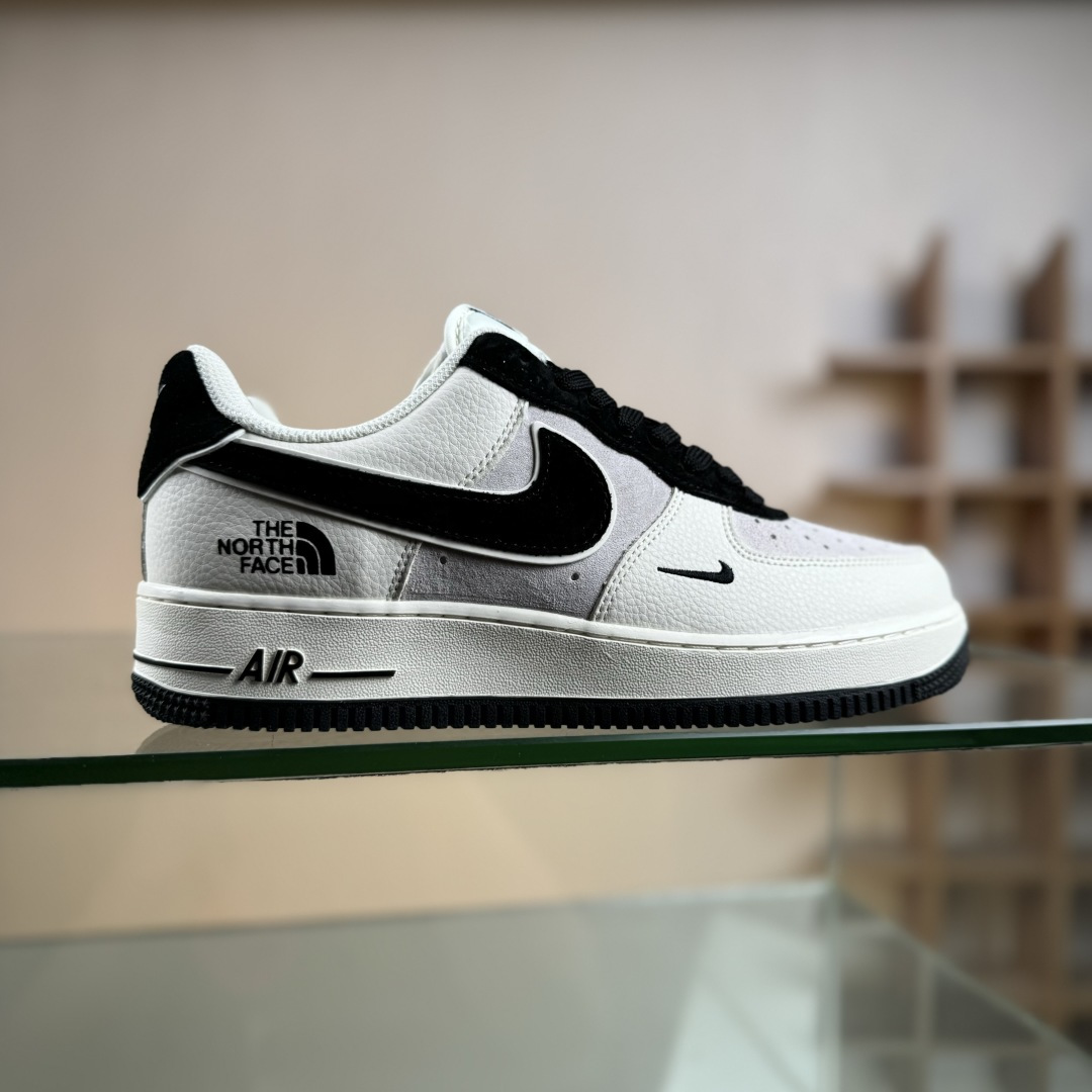 NIke Air Force 1 ’07 Low “北面联名-经典黑”空军一号 低帮 运动鞋 XL1982-332 NIke Air Force 1 ’07 Low “北面联名-经典黑”空军一号 低帮 运动鞋 XL1982-332