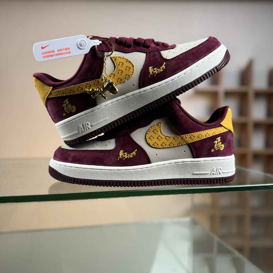 Nike Air Force 1 '07 Low “马年限定联名------ 酒红金钩” 高端定制 低帮休闲板鞋 KD1688-003 Nike Air Force 1 '07 Low “马年限定联名------ 酒红金钩” 高端定制 低帮休闲板鞋 KD1688-003