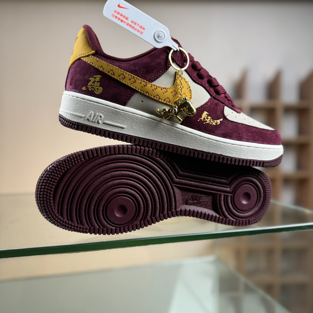 Nike Air Force 1 '07 Low “马年限定联名------ 酒红金钩” 高端定制 低帮休闲板鞋 KD1688-003 Nike Air Force 1 '07 Low “马年限定联名------ 酒红金钩” 高端定制 低帮休闲板鞋 KD1688-003