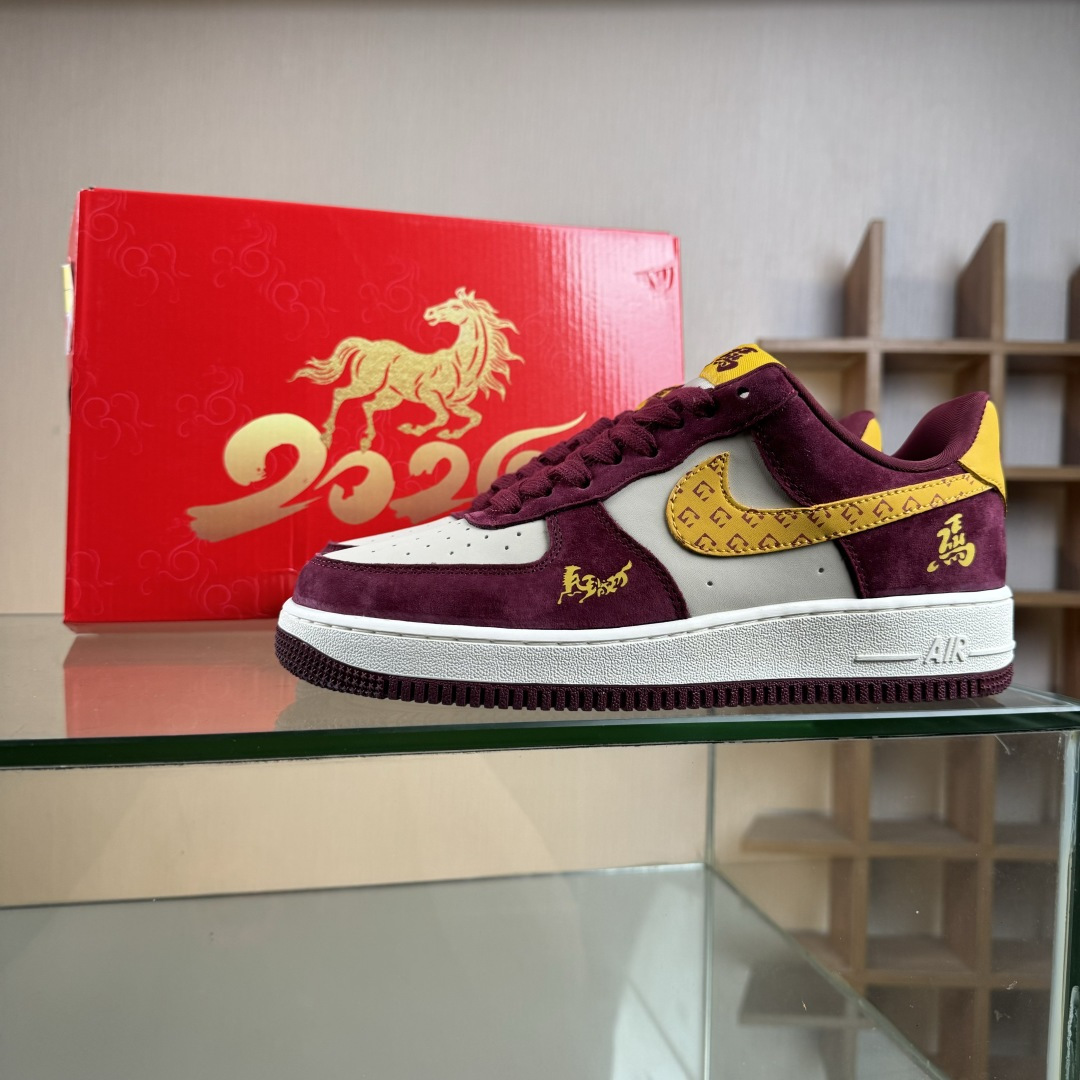 Nike Air Force 1 '07 Low “马年限定联名------ 酒红金钩” 高端定制 低帮休闲板鞋 KD1688-003 Nike Air Force 1 '07 Low “马年限定联名------ 酒红金钩” 高端定制 低帮休闲板鞋 KD1688-003