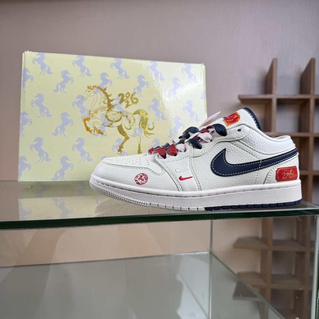 Nike Jordan Air Jordan 1“ 马年限定——米黑双拼底” 高端定制 低帮 FC7688-198 Nike Jordan Air Jordan 1“ 马年限定——米黑双拼底” 高端定制 低帮 FC7688-198