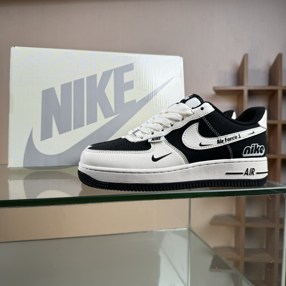 Nike Air Force 1 '07 Low “Nike联名------ 白黑涂鸦” 高端定制 低帮休闲板鞋 XD9314-613