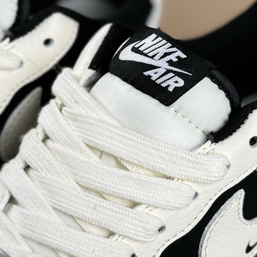 Nike Air Force 1 '07 Low “Nike联名------ 白黑涂鸦” 高端定制 低帮休闲板鞋 XD9314-613