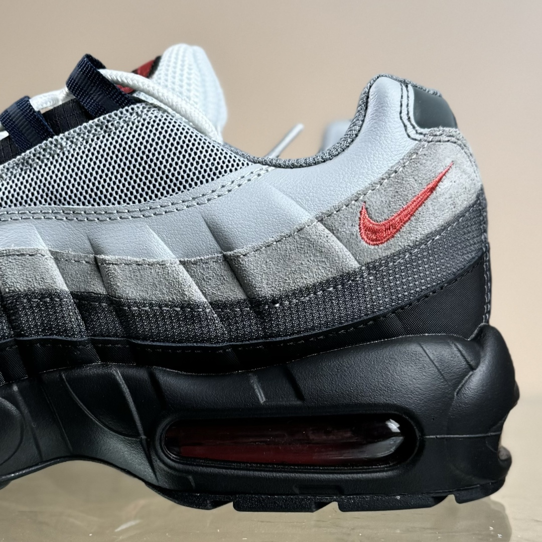 Nike Air Max 95 复古减震气垫跑鞋 DM0011-007 Nike Air Max 95 复古减震气垫跑鞋 DM0011-007