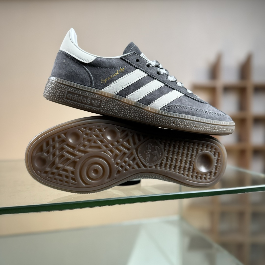 140 Ad Handball Spezial 复古单品 阿迪达斯经典款复古休闲板鞋 KJ6303-Chinese UA Cheap High Quatity Brand Clothes Bags handbags Sneakers wholesale wholesaler seller from China Factory suppliers Fashion Clothing Shoes best Quality Beautiful Price 140 Ad Handball Spezial 复古单品 阿迪达斯经典款复古休闲板鞋 KJ6303