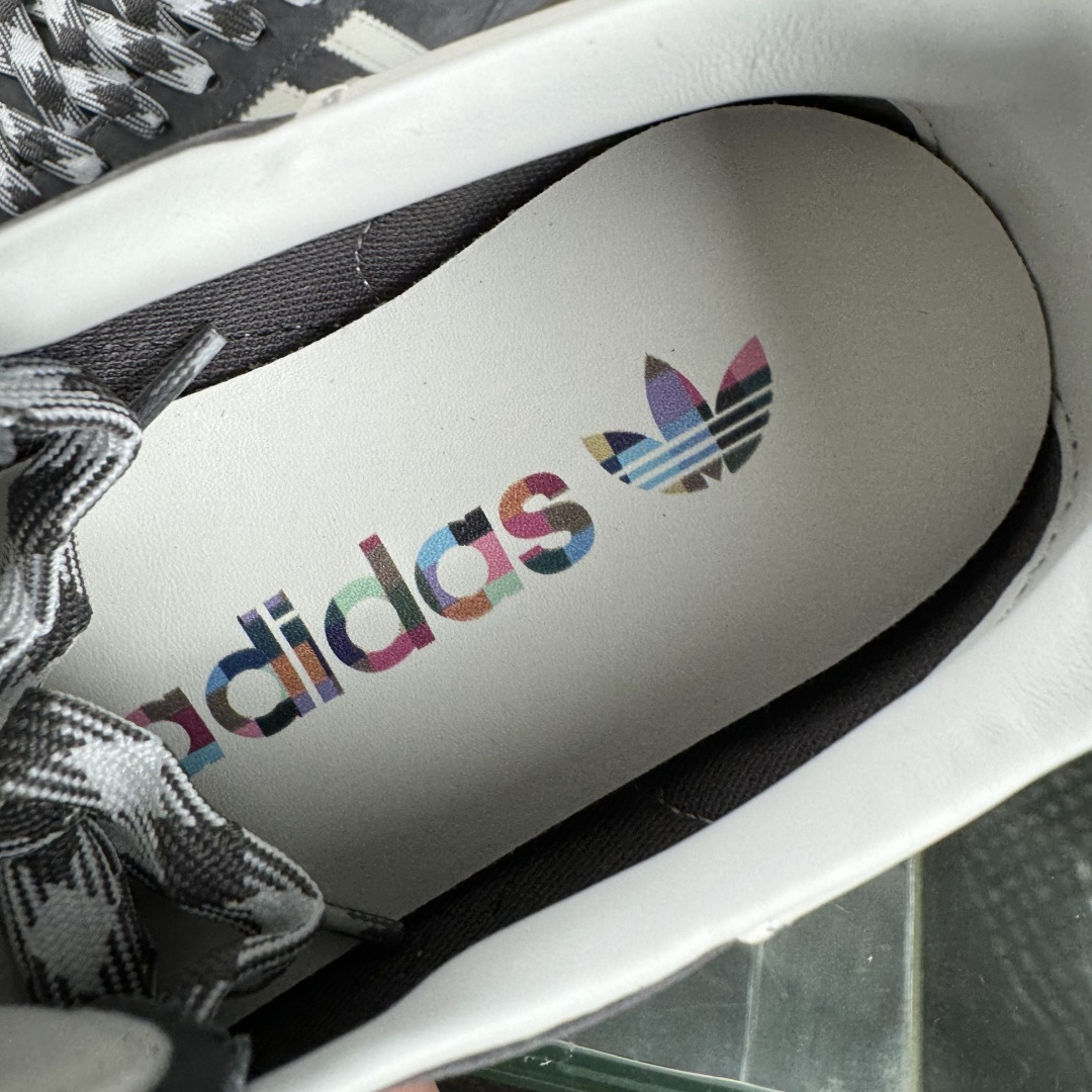 140 Ad Handball Spezial 复古单品 阿迪达斯经典款复古休闲板鞋 KJ6303-Chinese UA Cheap High Quatity Brand Clothes Bags handbags Sneakers wholesale wholesaler seller from China Factory suppliers Fashion Clothing Shoes best Quality Beautiful Price 140 Ad Handball Spezial 复古单品 阿迪达斯经典款复古休闲板鞋 KJ6303