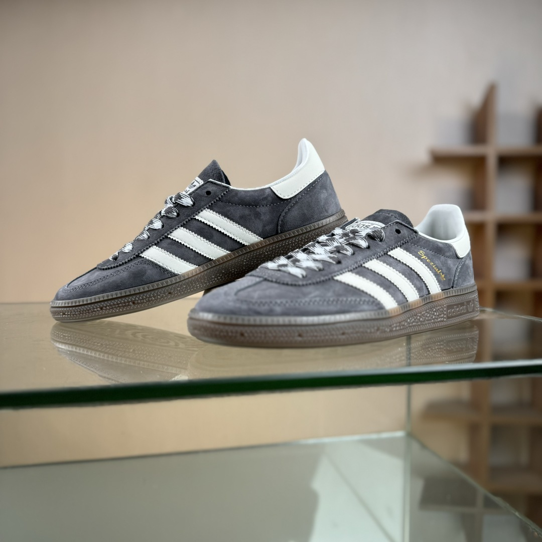 140 Ad Handball Spezial 复古单品 阿迪达斯经典款复古休闲板鞋 KJ6303-Chinese UA Cheap High Quatity Brand Clothes Bags handbags Sneakers wholesale wholesaler seller from China Factory suppliers Fashion Clothing Shoes best Quality Beautiful Price 140 Ad Handball Spezial 复古单品 阿迪达斯经典款复古休闲板鞋 KJ6303