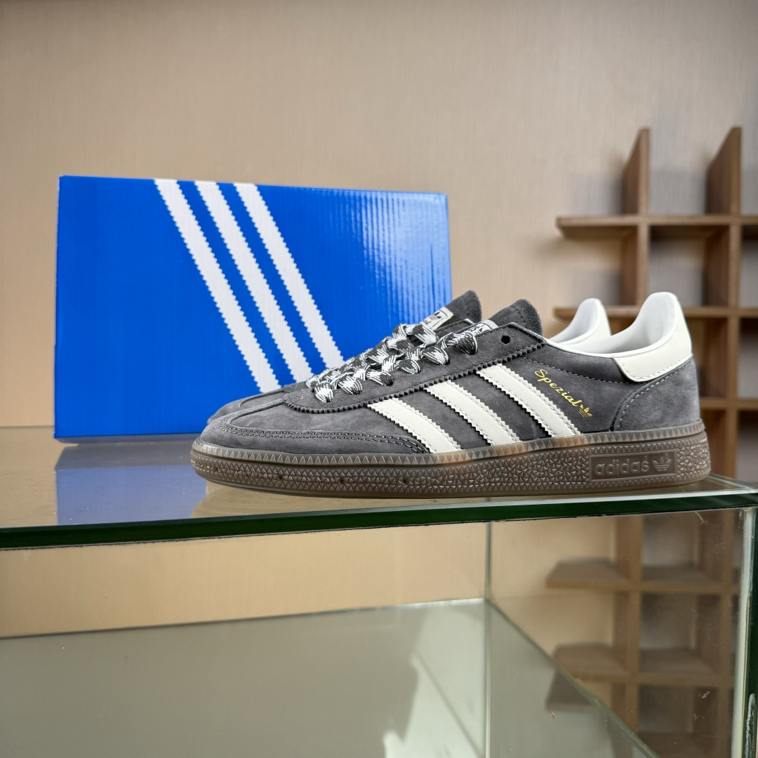 140 Ad Handball Spezial 复古单品 阿迪达斯经典款复古休闲板鞋 KJ6303-Chinese UA Cheap High Quatity Brand Clothes Bags handbags Sneakers wholesale wholesaler seller from China Factory suppliers Fashion Clothing Shoes best Quality Beautiful Price 140 Ad Handball Spezial 复古单品 阿迪达斯经典款复古休闲板鞋 KJ6303