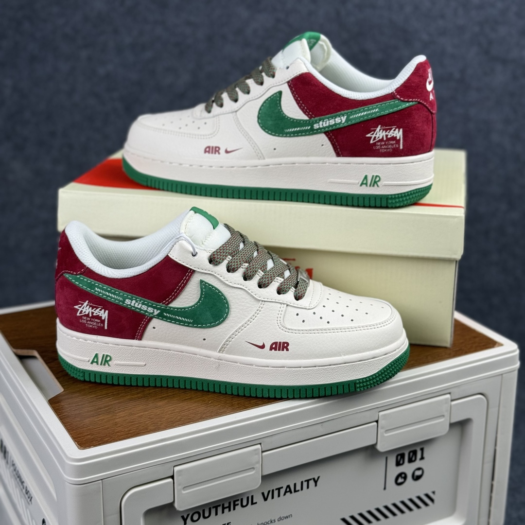 Nike Air Force 1 Low 07 x 斯图西联系 白绿红小勾满天星 XD9314-615 Nike Air Force 1 Low 07 x 斯图西联系 白绿红小勾满天星 XD9314-615