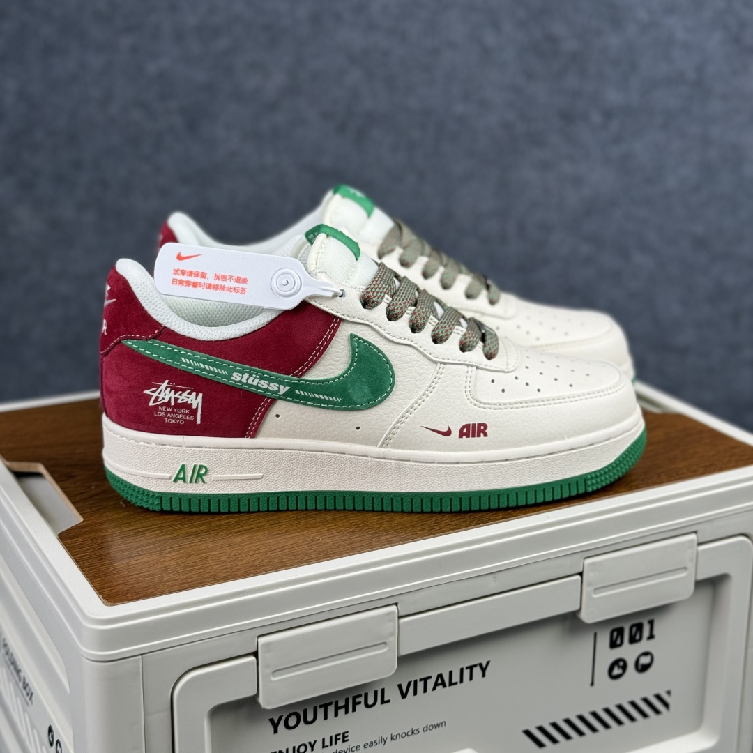 Nike Air Force 1 Low 07 x 斯图西联系 白绿红小勾满天星 XD9314-615 Nike Air Force 1 Low 07 x 斯图西联系 白绿红小勾满天星 XD9314-615