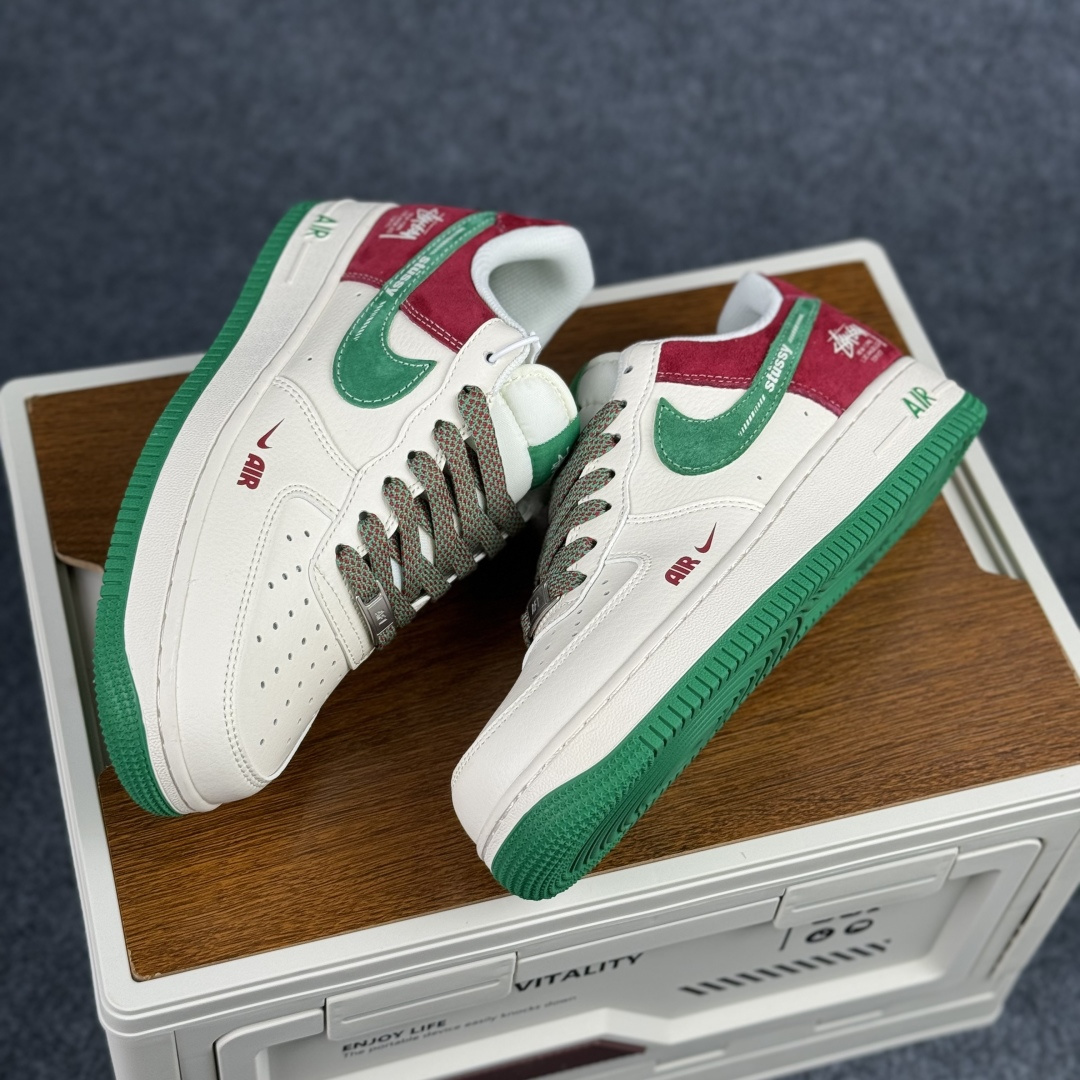 Nike Air Force 1 Low 07 x 斯图西联系 白绿红小勾满天星 XD9314-615 Nike Air Force 1 Low 07 x 斯图西联系 白绿红小勾满天星 XD9314-615