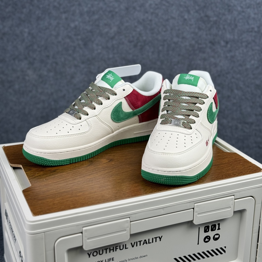 Nike Air Force 1 Low 07 x 斯图西联系 白绿红小勾满天星 XD9314-615 Nike Air Force 1 Low 07 x 斯图西联系 白绿红小勾满天星 XD9314-615