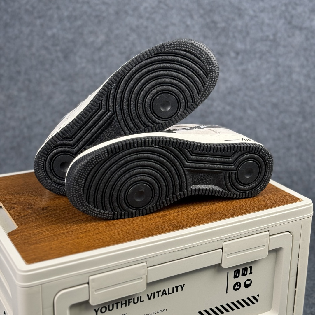 Nike Air Force 1'07 Low 联名款 空军一号低帮休闲板鞋 SY1388-024