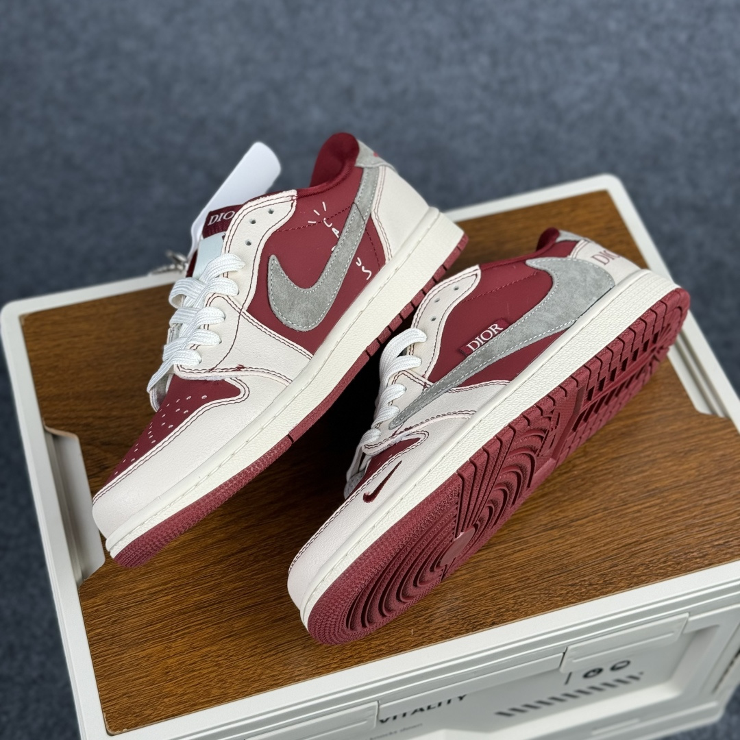 Nike Air Jordan 1 x Travis Scott AJ1倒勾 乔一倒钩 ‘DIY’定制 耐克 低帮文化篮球鞋 XX2025-082 Nike Air Jordan 1 x Travis Scott AJ1倒勾 乔一倒钩 ‘DIY’定制 耐克 低帮文化篮球鞋 XX2025-082