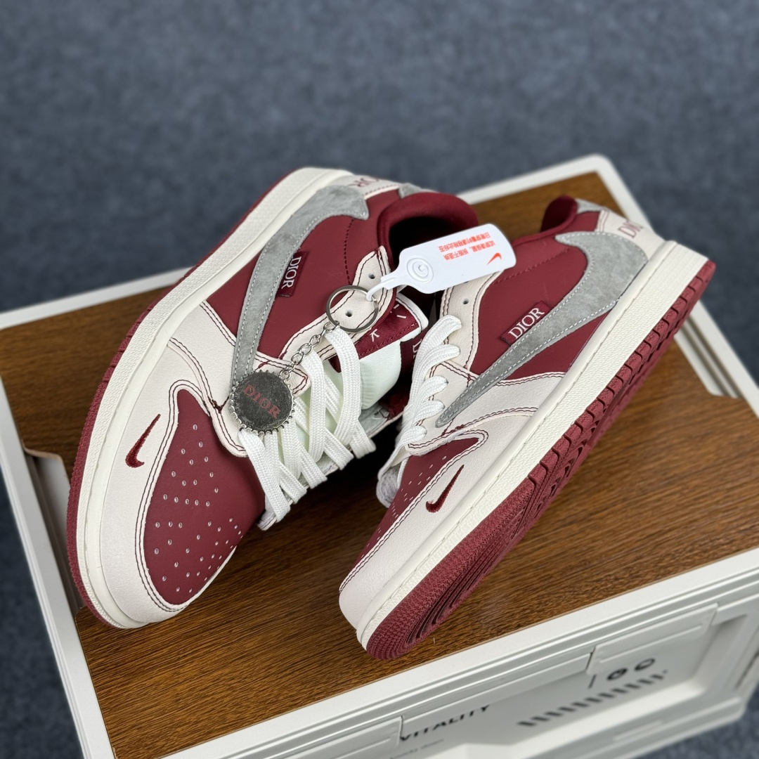 Nike Air Jordan 1 x Travis Scott AJ1倒勾 乔一倒钩 ‘DIY’定制 耐克 低帮文化篮球鞋 XX2025-082 Nike Air Jordan 1 x Travis Scott AJ1倒勾 乔一倒钩 ‘DIY’定制 耐克 低帮文化篮球鞋 XX2025-082