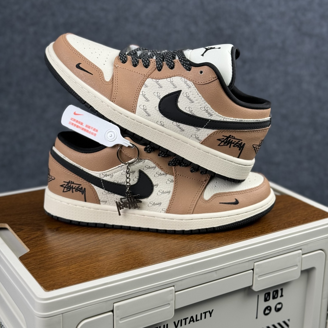 Air Jordan 1 Low AJ1 乔1斯图西联名 米棕黑 高端定制 低帮复古篮球鞋 LL8888-003 Air Jordan 1 Low AJ1 乔1斯图西联名 米棕黑 高端定制 低帮复古篮球鞋 LL8888-003