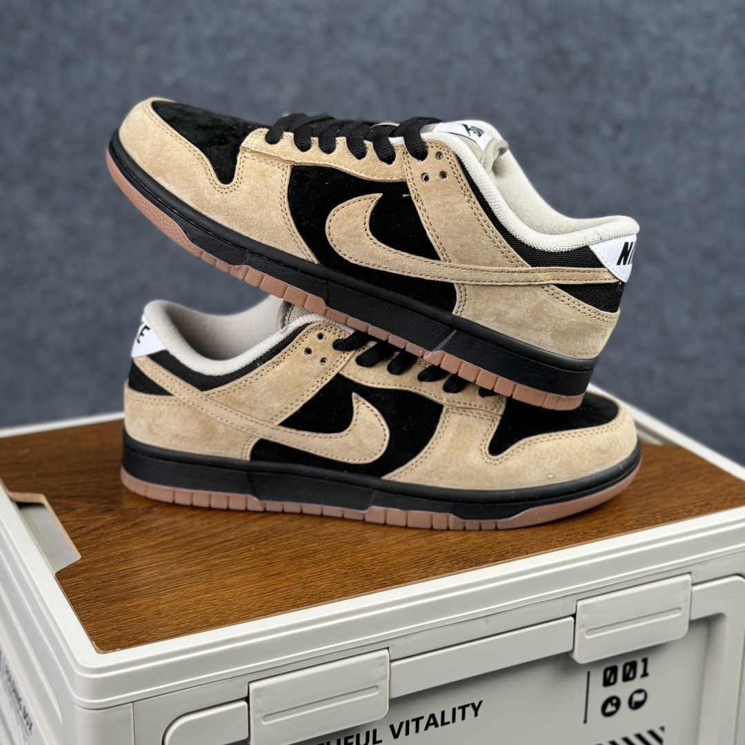 NIKE DUNK LOW 扣篮系列 耐克 复古低帮休闲运动滑板板鞋 HJ0367-200 NIKE DUNK LOW 扣篮系列 耐克 复古低帮休闲运动滑板板鞋 HJ0367-200