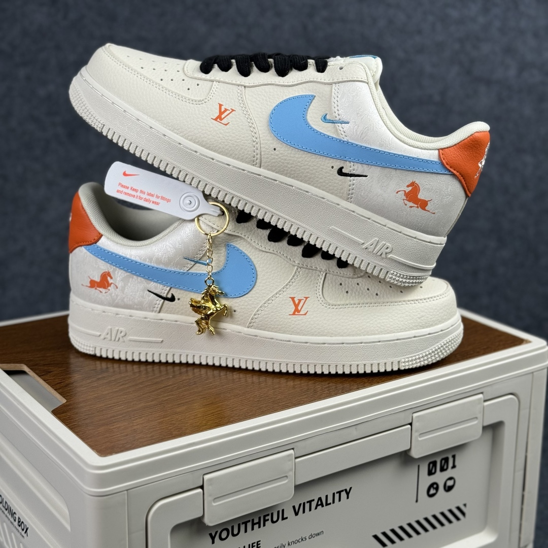Nike Air Force 1'07 Low 联名马年限定 彩色拼接丝绸 空军一号低帮休闲板鞋 FV3694-100-Top High Quatity Cheap Sneakers Fashion Clothing Clothes Bags handbags Shoes of all Brand wholesale With The best Quality And Beautiful Price from China Factory Chinese suppliers wholesaler seller Nike Air Force 1'07 Low 联名马年限定 彩色拼接丝绸 空军一号低帮休闲板鞋 FV3694-100