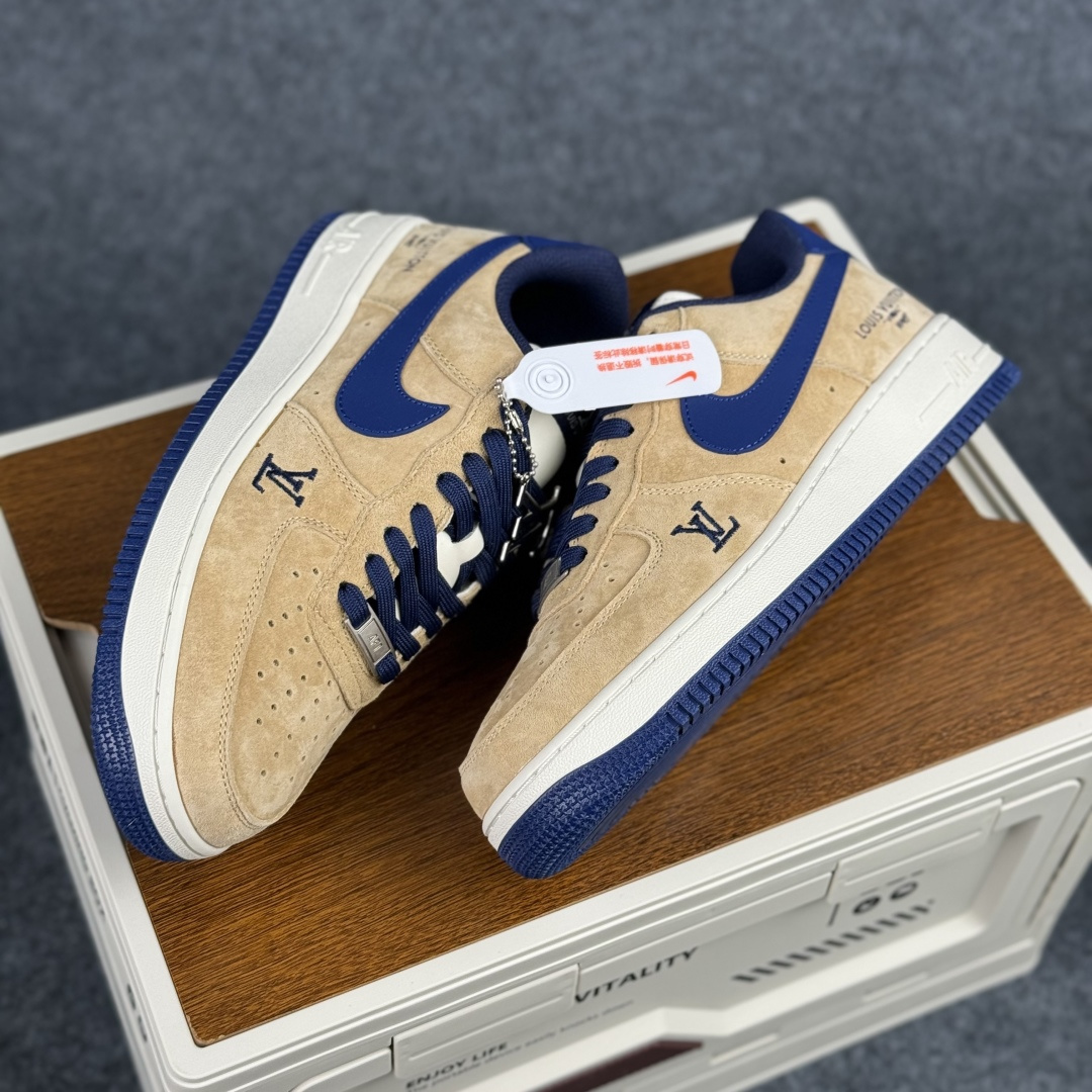 Nike Air Force 1'07 Low 联名 沙褐藏蓝 空军一号低帮休闲板鞋 FQ3545-300