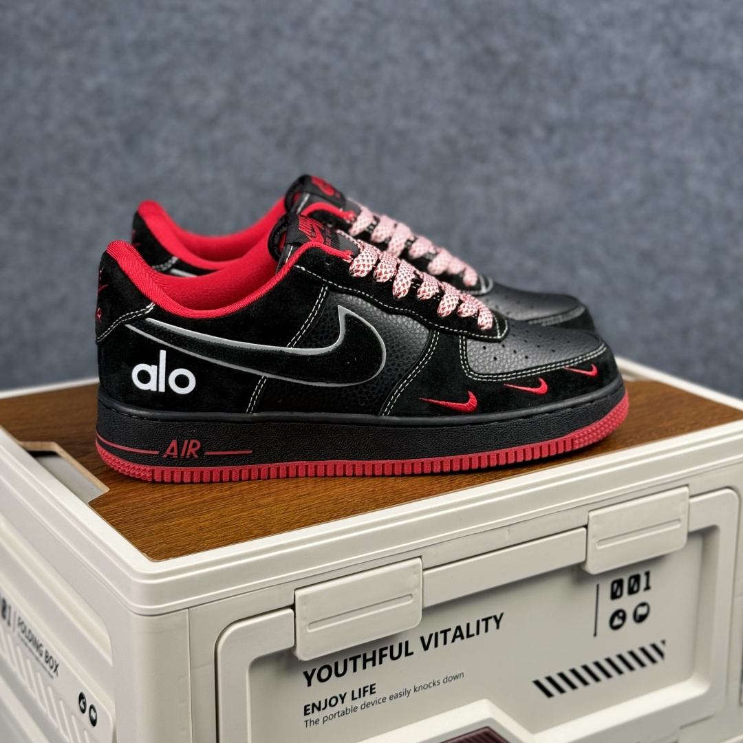 Nike Air Force 1’07 Low 黑红格调 空军一号低帮休闲板鞋 SS1979-009 Nike Air Force 1’07 Low 黑红格调 空军一号低帮休闲板鞋 SS1979-009