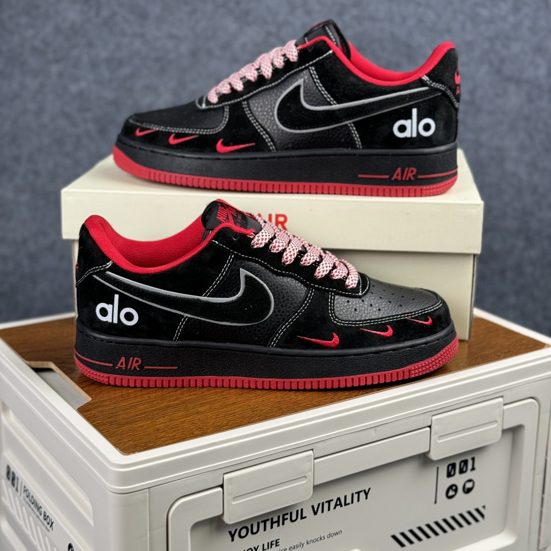 Nike Air Force 1'07 Low 黑红格调 空军一号低帮休闲板鞋 SS1979-009 Nike Air Force 1'07 Low 黑红格调 空军一号低帮休闲板鞋 SS1979-009
